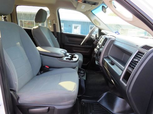 Used 2018 RAM 2500 Tradesman w/ Chrome Appearance Group AWD/4WD image 26