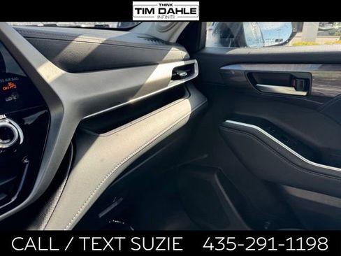 Used 2021 Toyota Highlander Limited AWD/4WD image 16