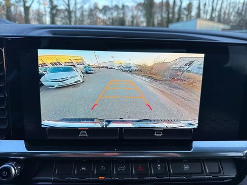 Used 2025 GMC Sierra 1500 SLT image 19