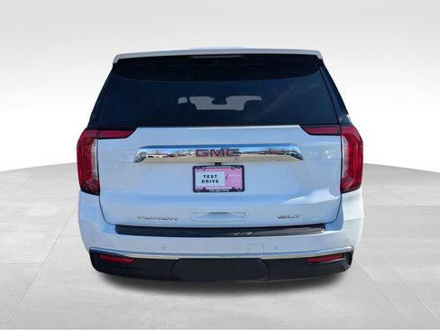 Used 2024 GMC Yukon XL SLT RWD image 5
