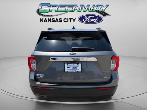 Used 2023 Ford Explorer XLT AWD/4WD image 7