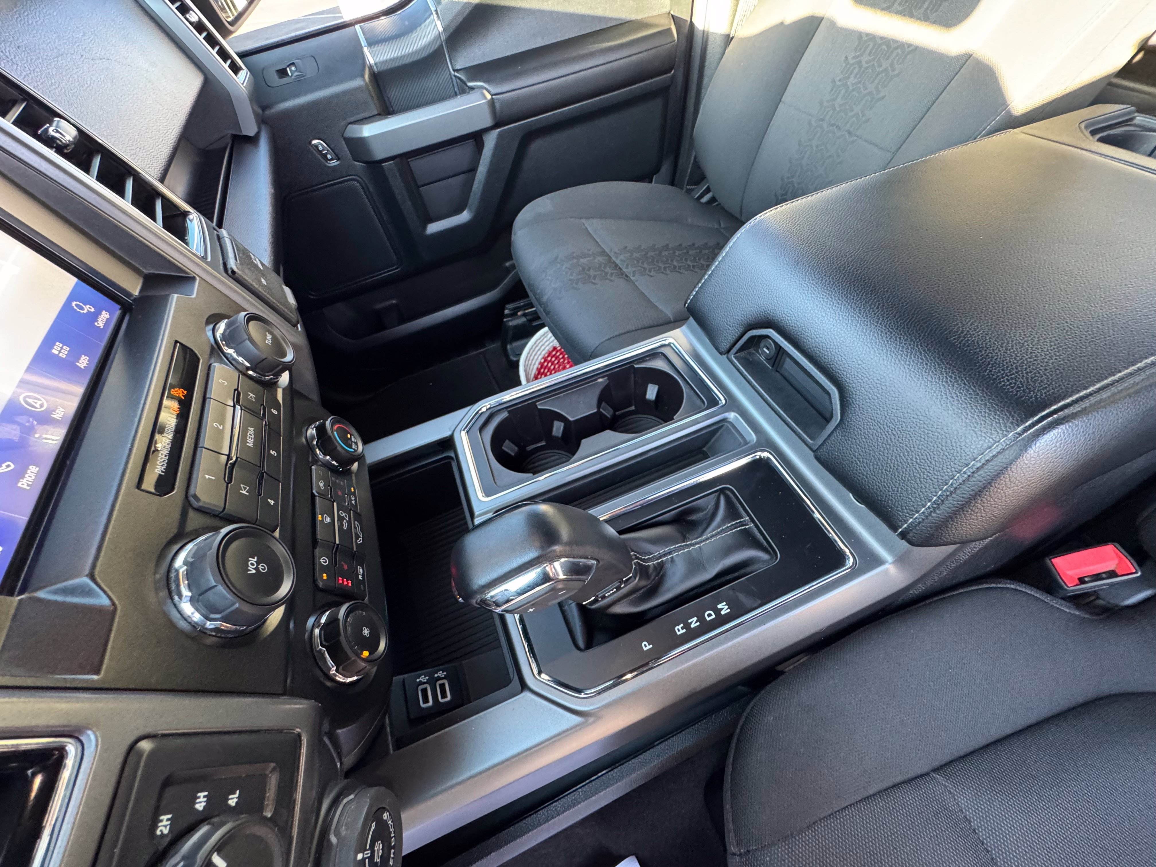 Used 2019 Ford F150 XLT w/ Equipment Group 302A Luxury AWD/4WD image 13