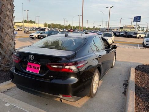 Used 2024 Toyota Camry LE FWD image 18