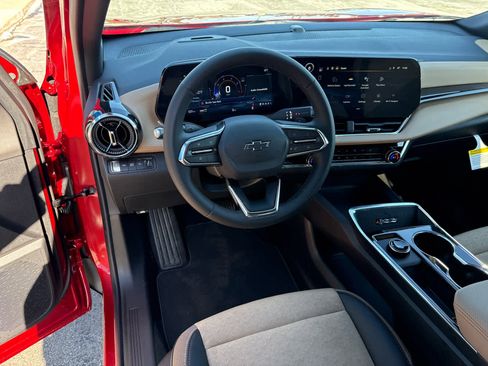 New 2026 Chevrolet Equinox ACTIV w/ Safety and Technology Package image 5