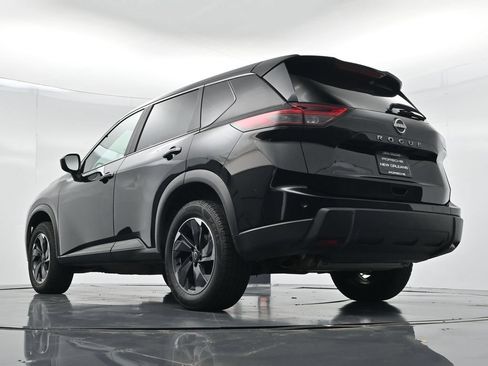 Used 2025 Nissan Rogue SV FWD image 22