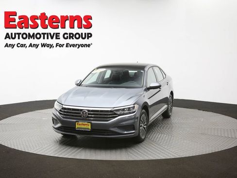 Used 2020 Volkswagen Jetta SE w/ SE Cold Weather Package image 56