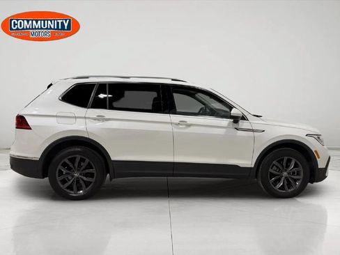 Used 2023 Volkswagen Tiguan SE AWD/4WD image 10