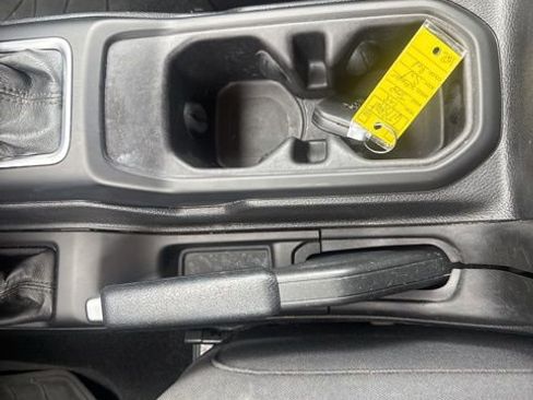 Used 2018 Jeep Wrangler Unlimited Sport S image 29