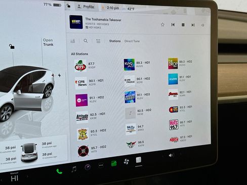Used 2023 Tesla Model Y Long Range AWD/4WD image 21