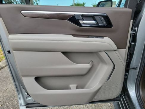 New 2026 Chevrolet Suburban LS AWD/4WD image 11