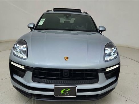 Used 2024 Porsche Macan w/ Premium Plus Package image 13