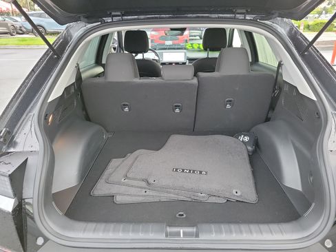 Certified 2024 Hyundai Ioniq 5 SE image 18