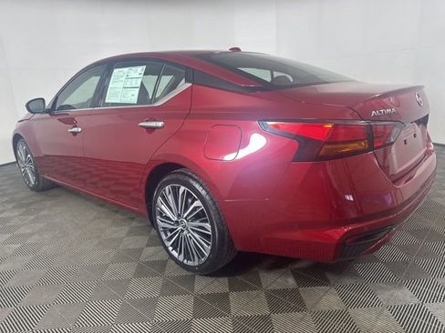 Used 2024 Nissan Altima 2.5 SL image 6