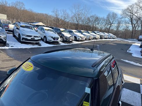 Used 2017 MINI Cooper 4-Door Hardtop image 8