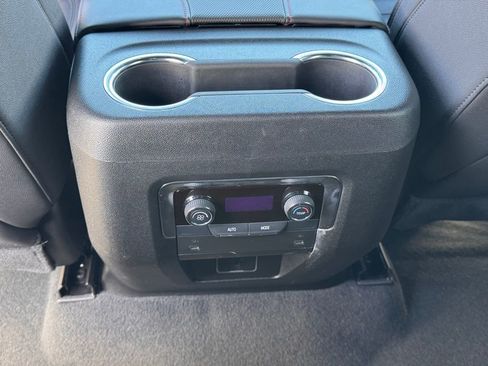 Used 2025 Chevrolet Suburban RST image 29