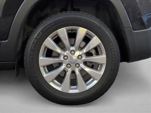 Used 2016 Jeep Cherokee Limited image 15