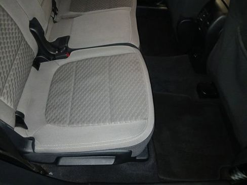 Used 2020 Ford Escape SE image 40