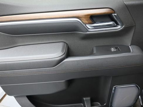 Certified 2025 Chevrolet Silverado 1500 High Country image 19