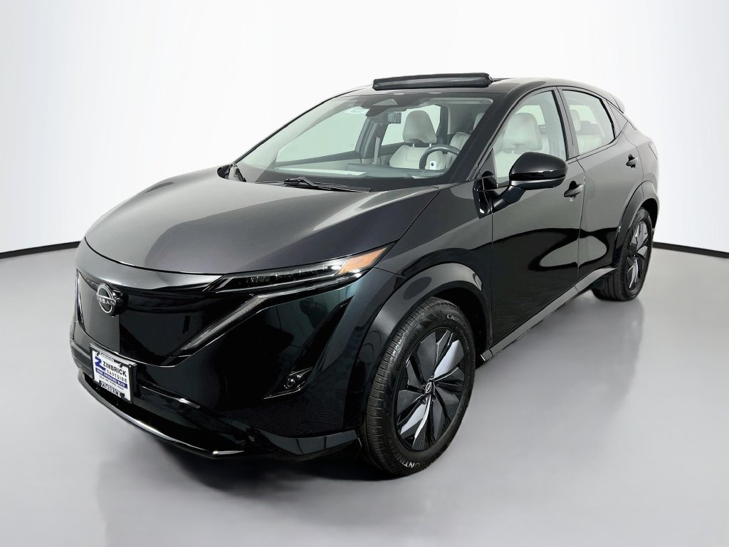Used 2023 Nissan Ariya AWD image 3