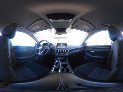 Used 2025 Nissan Sentra SV image 38