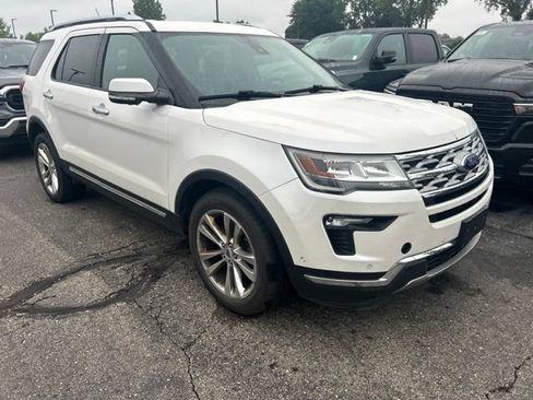 Used 2019 Ford Explorer Limited w/ Equipment Group 301A AWD/4WD image 5
