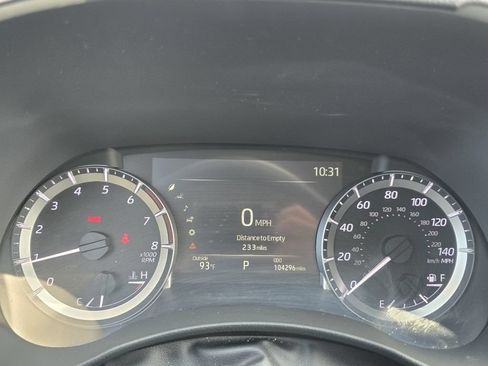 Used 2023 Toyota Highlander LE AWD/4WD image 26
