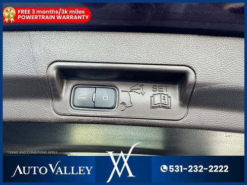 Used 2022 Ford Explorer King Ranch w/ Premium Technology Package image 59