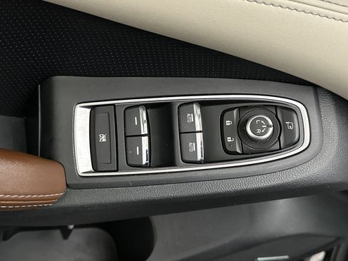 Used 2022 Subaru Ascent Touring AWD/4WD image 19