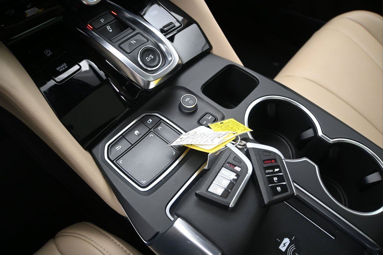Certified 2024 Acura MDX SH-AWD image 5