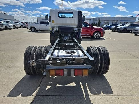 New 2025 Chevrolet Low Cab Forward image 10