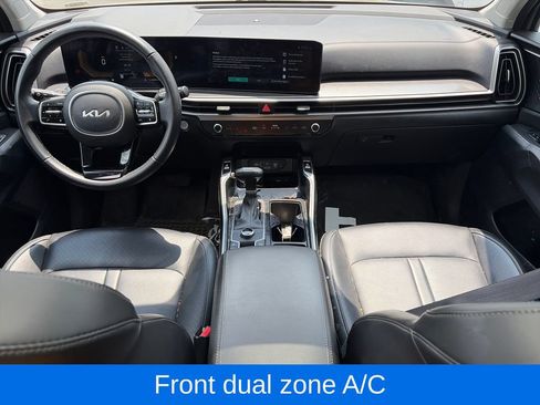 Used 2025 Kia Sorento S w/ Panoramic Sunroof Package AWD/4WD image 11