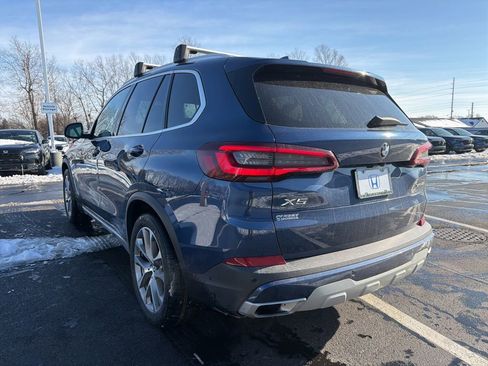 Used 2022 BMW X5 xDrive40i w/ Premium Package image 3
