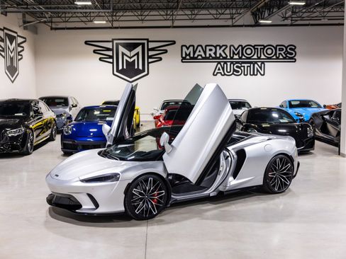 Used 2022 McLaren GT RWD image 1