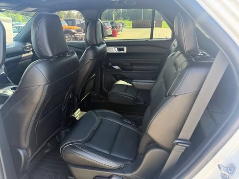 Used 2022 Ford Explorer ST w/ Equipment Group 401A AWD/4WD image 6