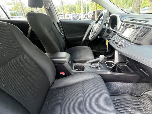 Used 2016 Toyota RAV4 LE image 38