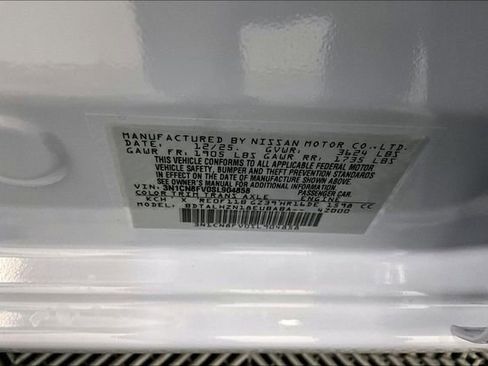 New 2025 Nissan Versa SR w/ Trunk Package image 35