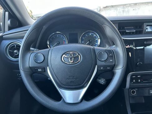 Used 2019 Toyota Corolla LE FWD image 15