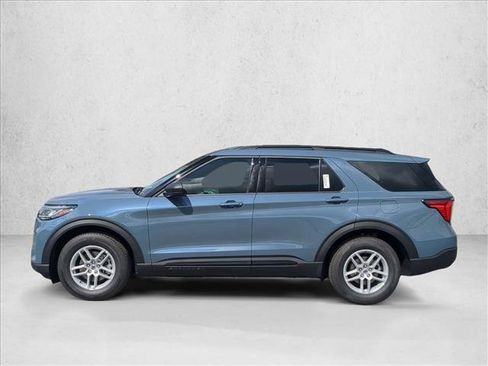 New 2026 Ford Explorer Active w/ Active Comfort Package image 5