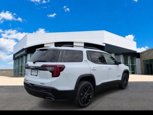 Certified 2023 GMC Acadia SLE w/ Driver Convenience Package AWD/4WD image 3