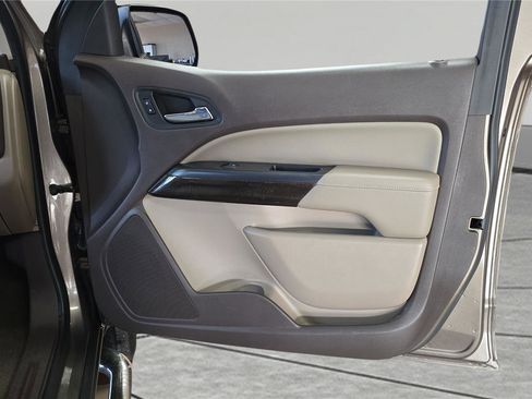 Used 2016 GMC Canyon SLE w/ SLE Convenience Package image 26