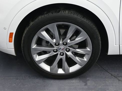 Used 2022 Buick Envision Avenir w/ Technology Package II image 25