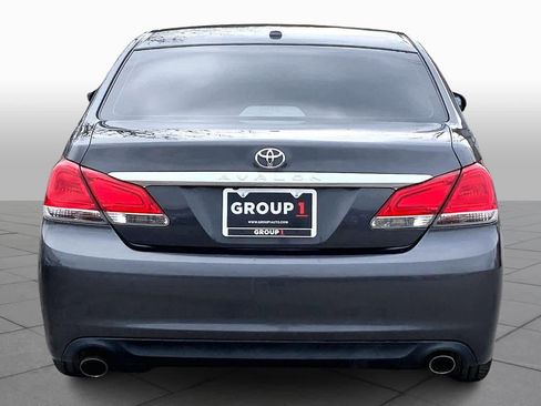 Used 2011 Toyota Avalon Limited image 4