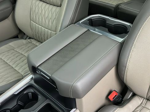 Used 2026 Ford F450 Platinum w/ Platinum Plus Package image 27