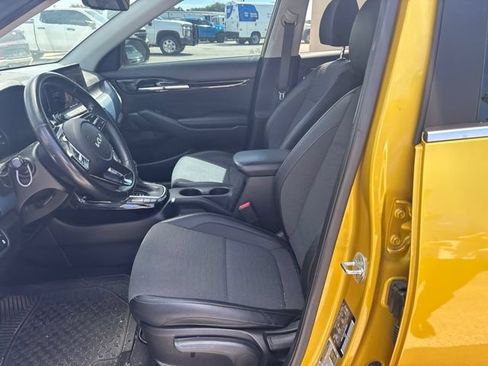 Used 2023 Kia Seltos S w/ Navigation Package FWD image 9