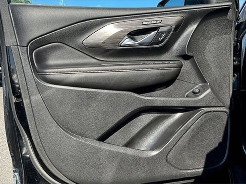 Used 2020 GMC Terrain SLT image 16