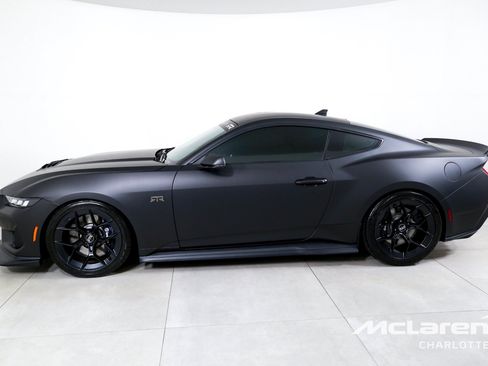 Used 2025 Ford Mustang GT Premium w/ GT Performance Package RWD image 5