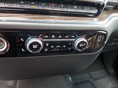Used 2023 GMC Sierra 1500 Elevation AWD/4WD image 16