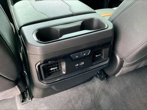 Used 2025 GMC Sierra 2500 AT4 AWD/4WD image 11