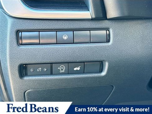 Used 2023 Nissan Rogue Platinum image 14