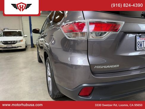 Used 2015 Toyota Highlander XLE AWD/4WD image 15